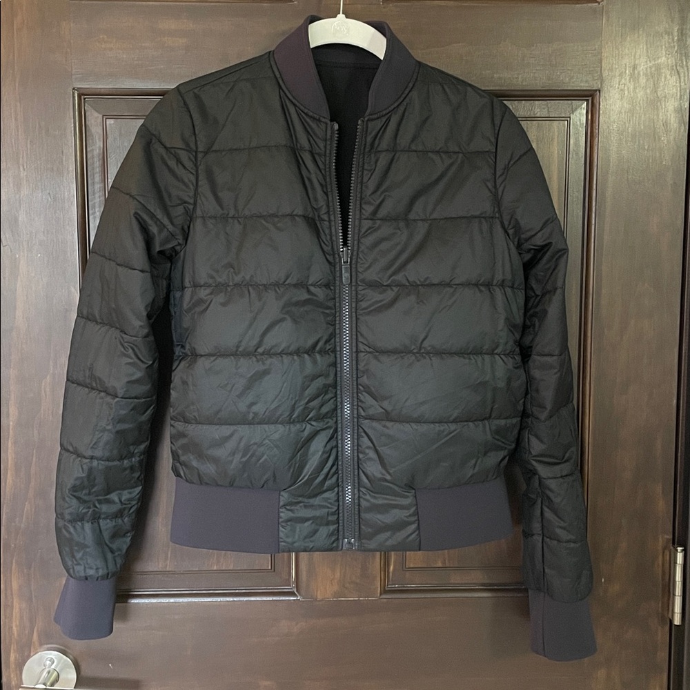 Lululemon Reversible Insulated Bomber Jacket - Black Size 4